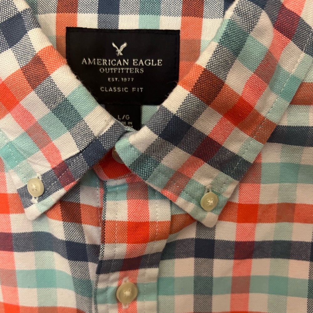 American Eagle button down long sleeve shirt beautiful colors size L